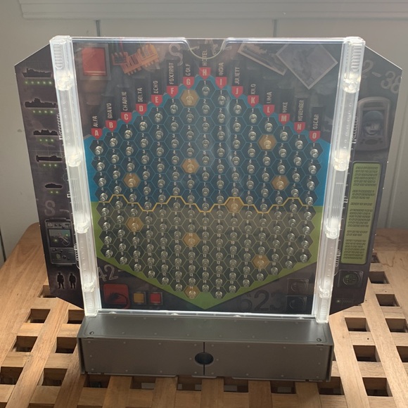 Battleship - The Tactile Combat Game - Picture 7 of 16